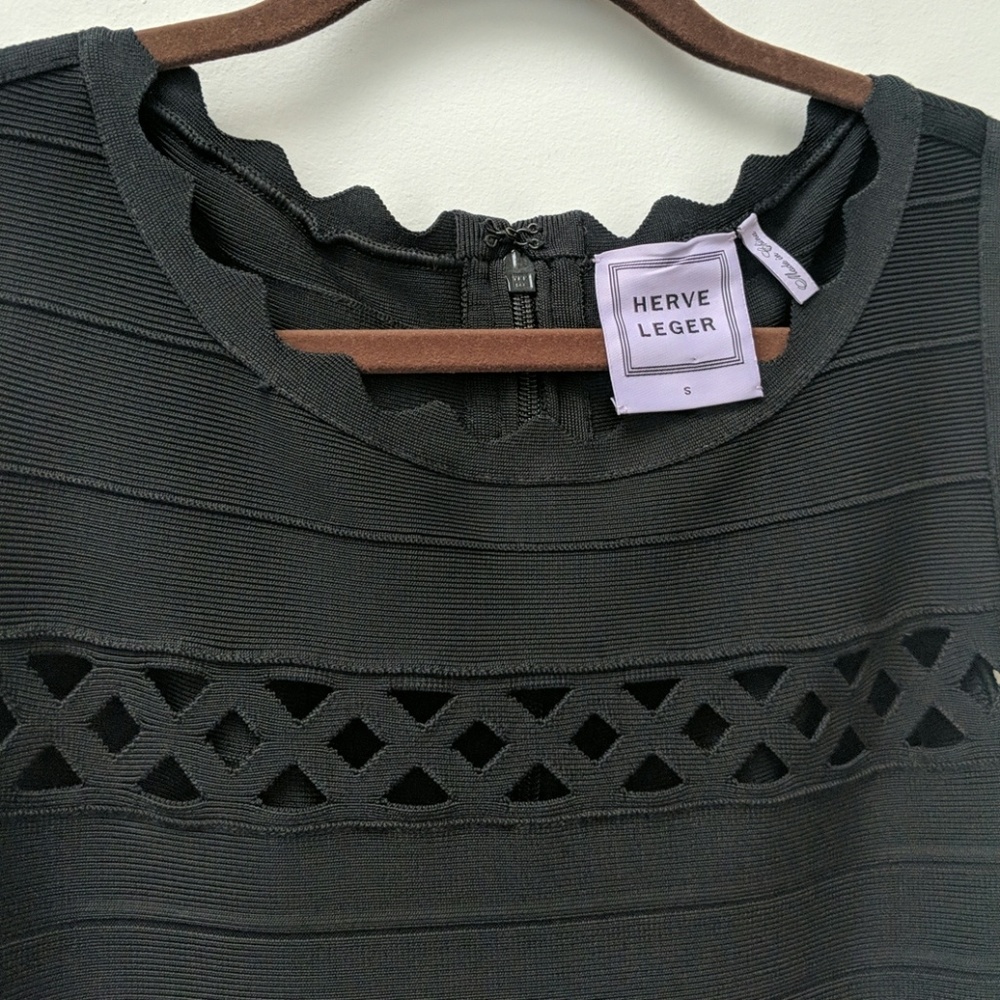 Dress - Picture 2 of 4